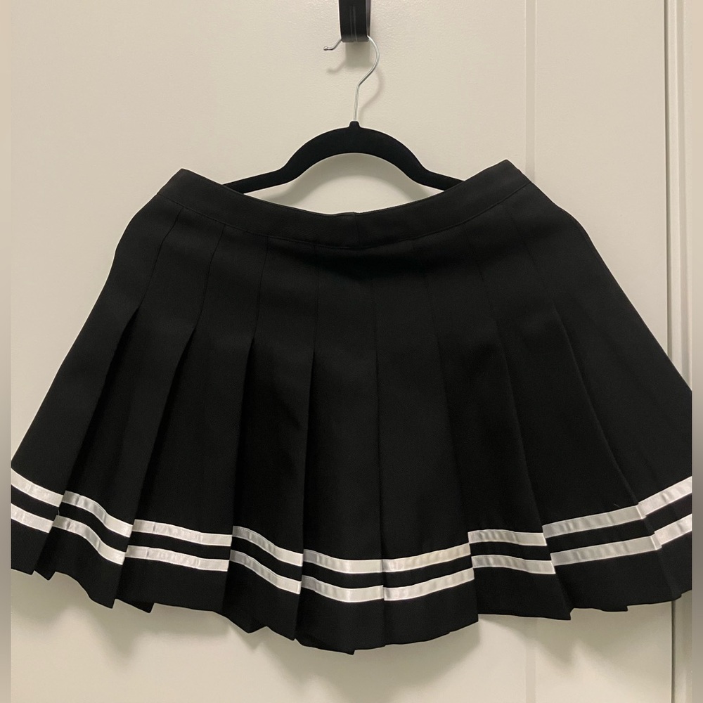 Forever 21 Black and White Mini Skirt.